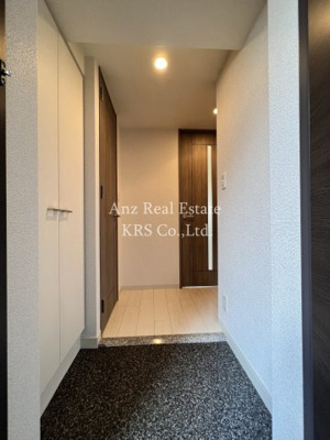 【玄関】 | プレサンス阿波座ステーションフロント | 天井高のシューズボックス付きのスタイリッシュな玄関！