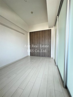 【洋室】 | プレサンス阿波座ステーションフロント | クローゼットあり！約5帖の洋室です♪