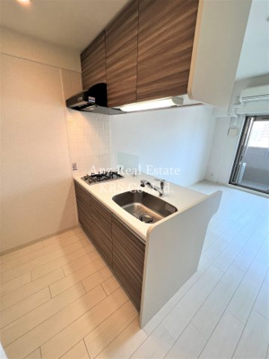 【キッチン】 | プレサンス阿波座ステーションフロント | 2口ガスコンロ！まな板置き場ありのシステムキッチン♪