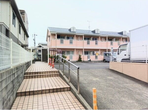 ロッキー正徳のエントランス|建物の内部です