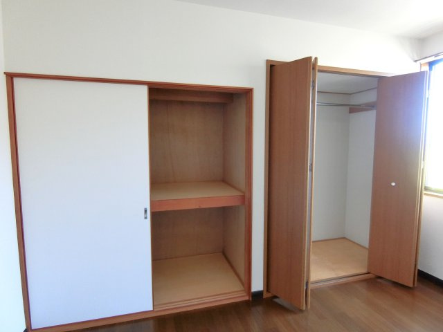 白子町八斗2418貸家の収納