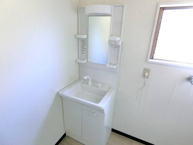 白子町八斗2418貸家の独立洗面台