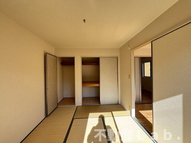 フォーレス華　B棟の収納