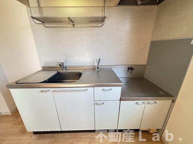 フォーレス華　B棟のキッチン