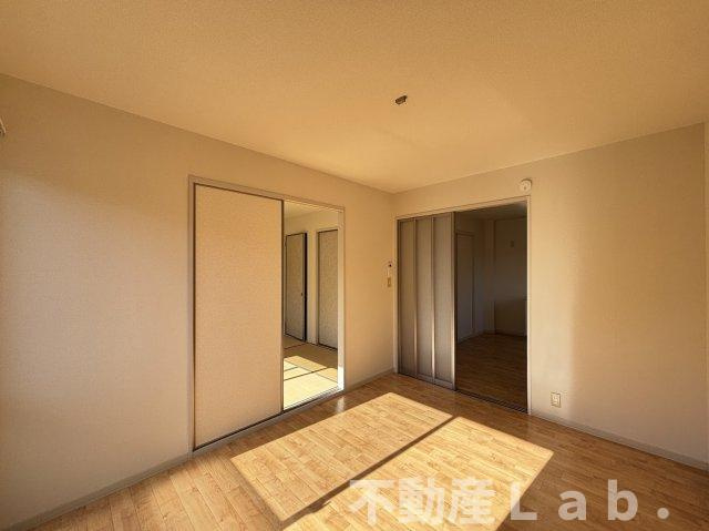 フォーレス華　B棟の居間・リビング