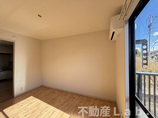 フォーレス華　B棟の居間・リビング