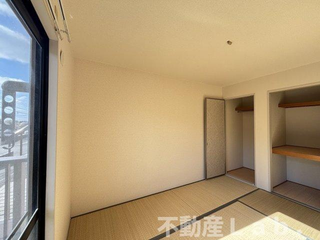 フォーレス華　B棟の収納