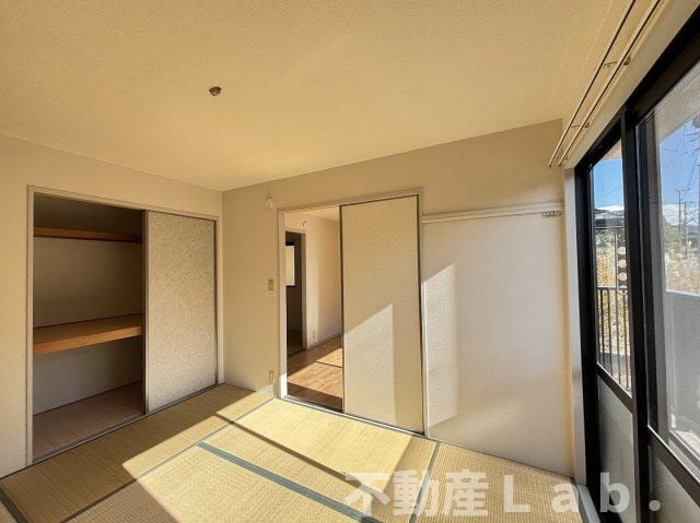 フォーレス華　B棟の収納