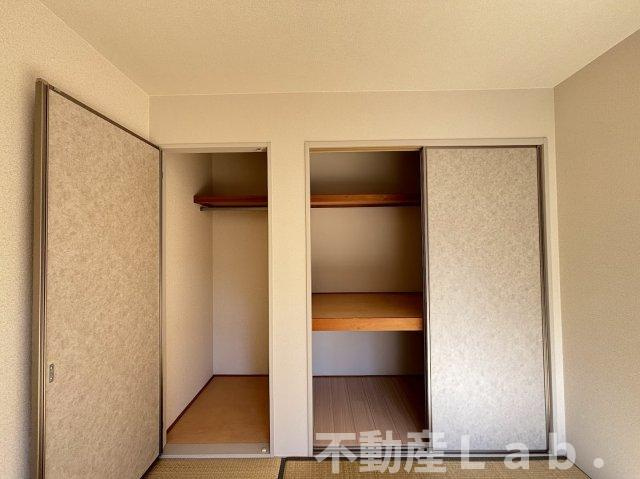 フォーレス華　B棟の収納