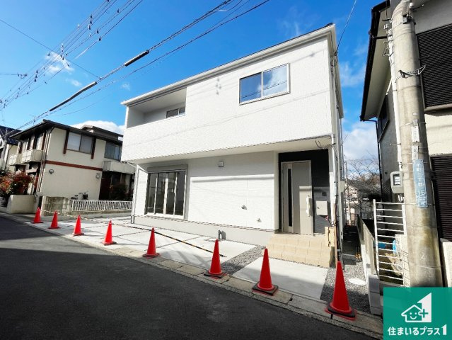 大津市千町　第1期　新築一戸建ての外観|周辺は落ち着いた街並みの住宅地！子育てがしやすい住環境です！まだ未完成ですが、現地でしかわからない事もございます。是非一度ご覧ください。