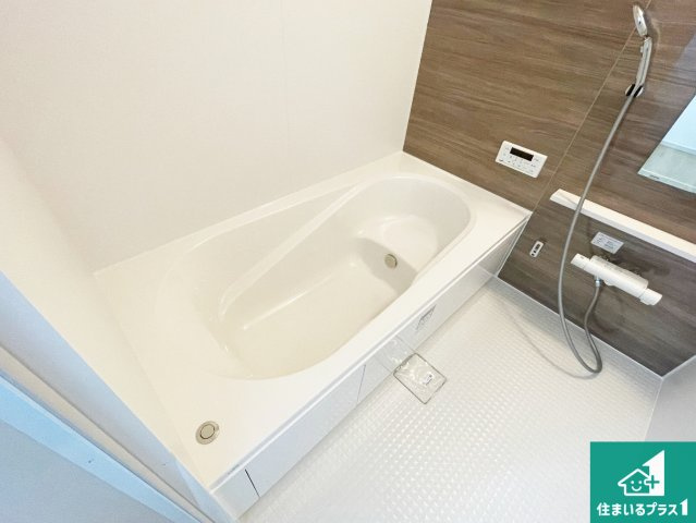 大津市千町　第1期　新築一戸建ての前面道路含む現地写真|周辺は落ち着いた街並みの住宅地！子育てがしやすい住環境です！まだ未完成ですが、現地でしかわからない事もございます。是非一度ご覧ください。