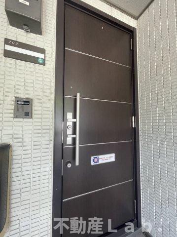 スリーゼ　Ⅰ棟のエントランス