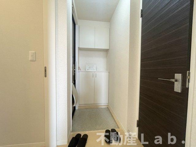 スリーゼ　Ⅰ棟の玄関