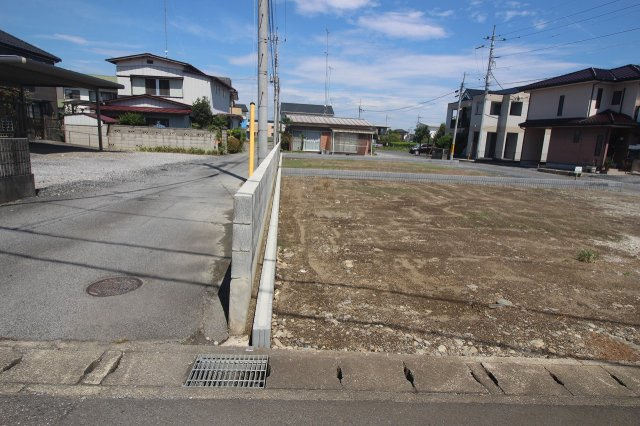 《分譲地》栃木市箱森町　3期　全2区画の外観|分譲地西側との境界部分（2025年9月撮影）