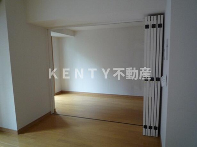 【寝室】 | レジディア蒲田 | 広くて明るい寝室