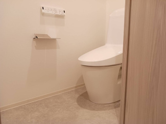 【トイレ】 | ジオタワー堺筋本町 | 【トイレ】もちろん温水洗浄便座です！トイレは洗面室内にございます！