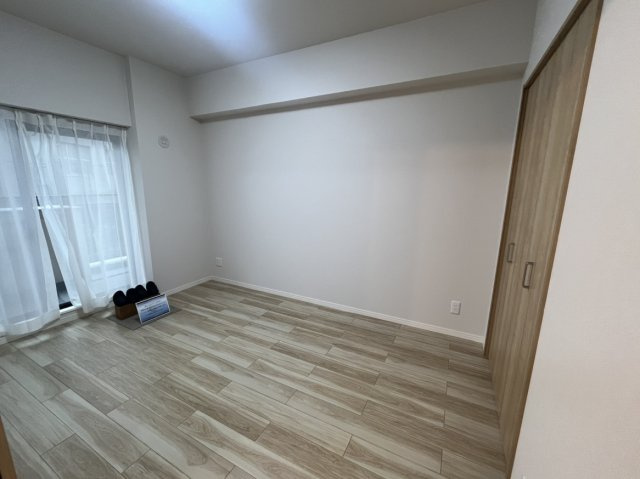 【洋室】ライオンズステーションプラザ津々美 