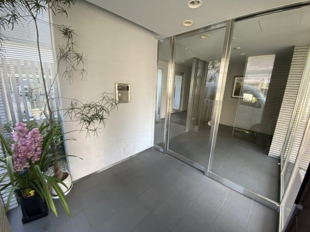 【エントランス】