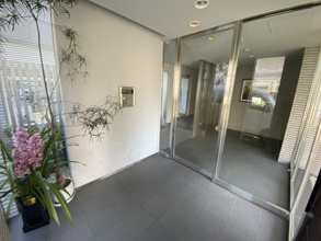 【エントランス】