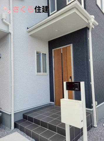 千渡第8期　　3号棟の玄関|モニター付きインターフォンとポストが一体となった外構になります◎