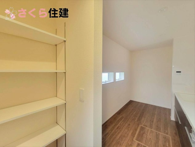 千渡第8期　　3号棟の収納|キッチン、可動棚収納◎