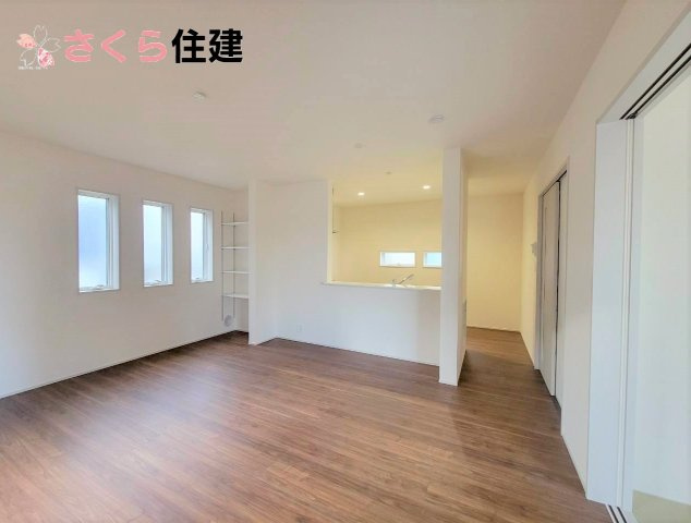 千渡第8期　　3号棟の居間・リビング|16帖のリビングは南向きで日当たり良好です◎