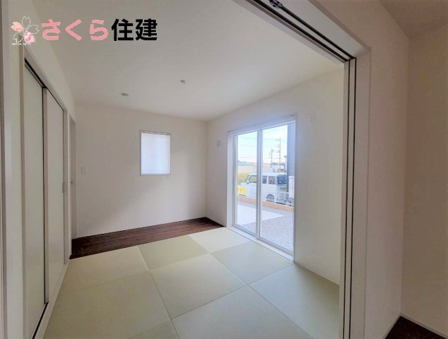 千渡第8期　　3号棟の和室|琉球畳の6畳の和室