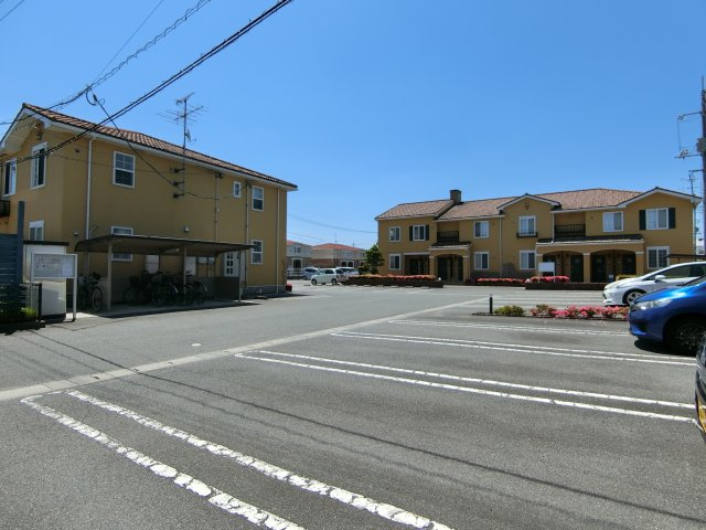 ソル　デル　フリオ　Ｂの駐車場