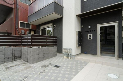 【エントランス】 | ドミー南仲町