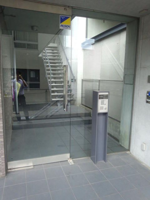 【エントランス】 | K2-COURT根岸 | エントランスです