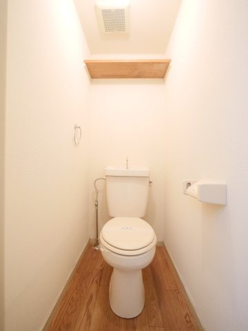 リヴェール豊成第2のトイレ|※写真は別の部屋のものです。
