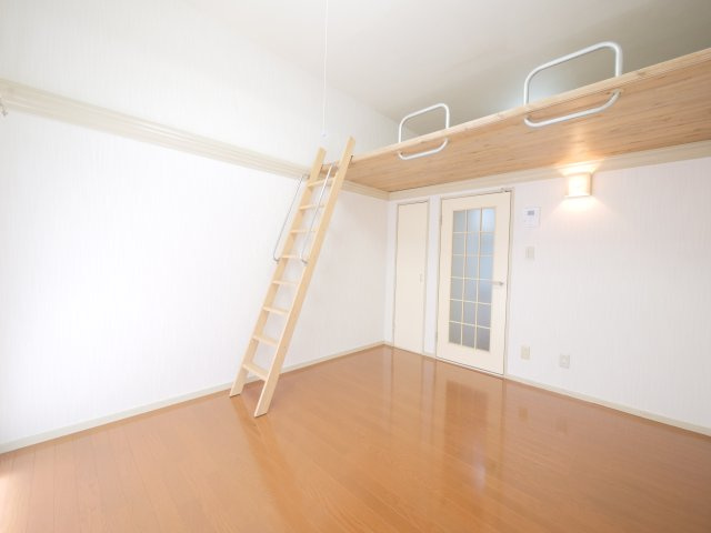 リヴェール豊成第2の洋室|※写真は別の部屋のものです。