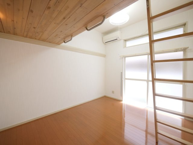 リヴェール豊成第2の洋室|※写真は別の部屋のものです。