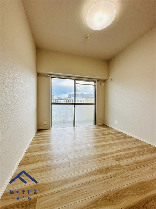 小倉スカイマンションの洋室