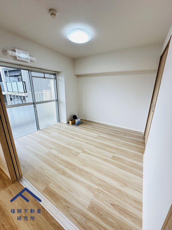 小倉スカイマンションの洋室