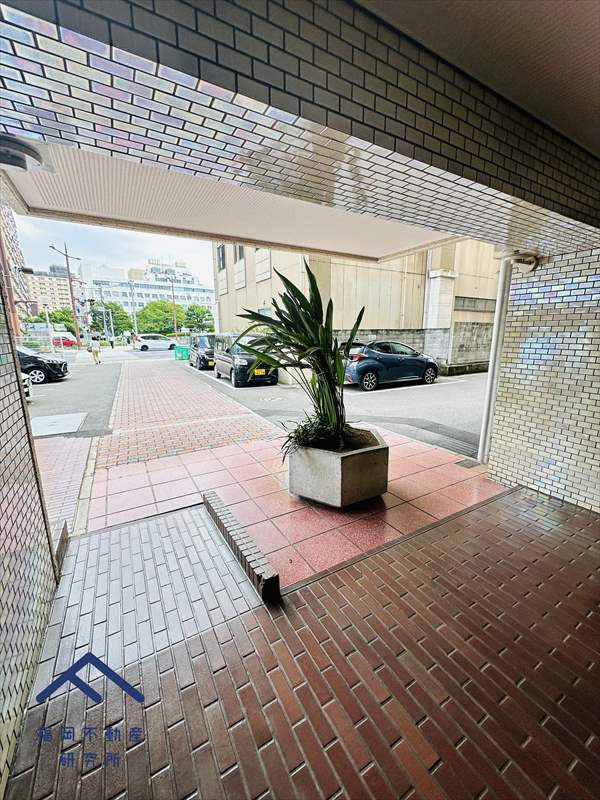 小倉スカイマンションのエントランス