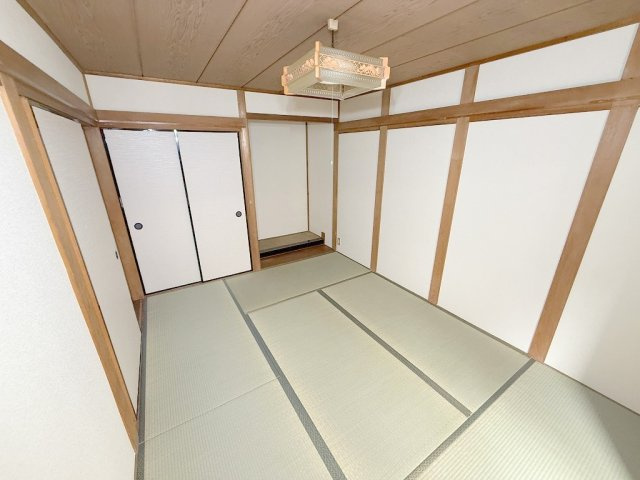 生駒市俵口町の一戸建ての浴室