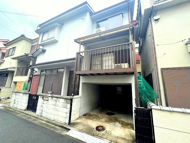 生駒市俵口町の一戸建ての外観