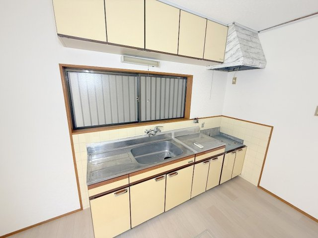 生駒市俵口町の一戸建ての洋室