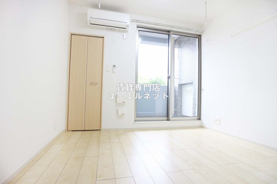 【寝室】 | ガロファニーノ | 明るく開放感のある居室で、自分だけのくつろぎ空間を。