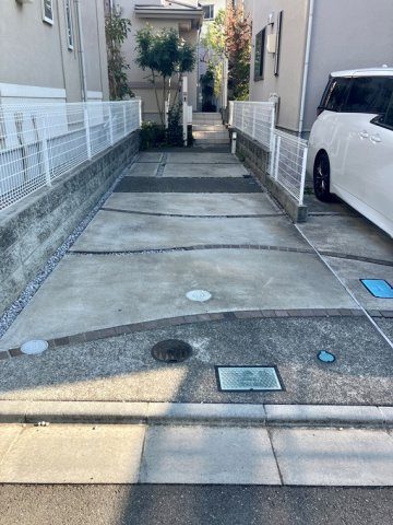 本鵠沼戸建の駐車場