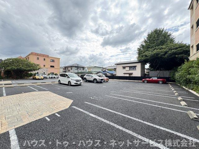 コートウィッシュの駐車場