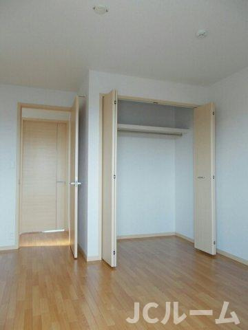 柏崎市長浜町のアパートの収納