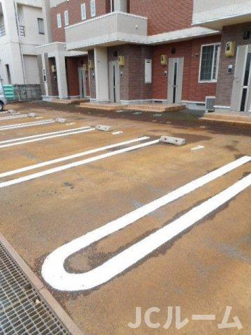 柏崎市長浜町のアパートの駐車場