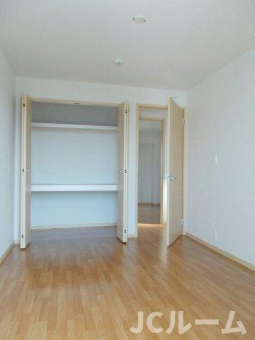 柏崎市長浜町のアパートの内装