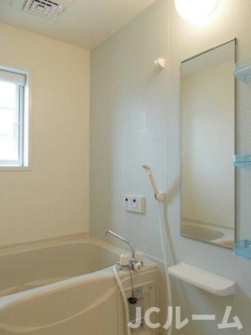 柏崎市長浜町のアパートの浴室