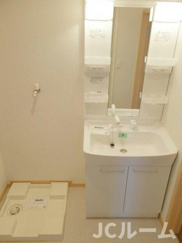 柏崎市長浜町のアパートの洗面所