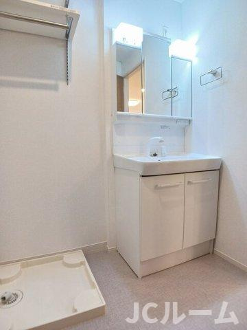 柏崎市大和町のアパートの洗面所