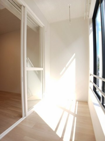 柏崎市大和町のアパートのバルコニー