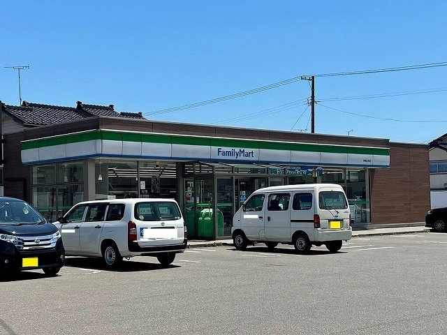 柏崎市大和町のアパートの周辺|ファミリーマート　柏崎比角店まで900m